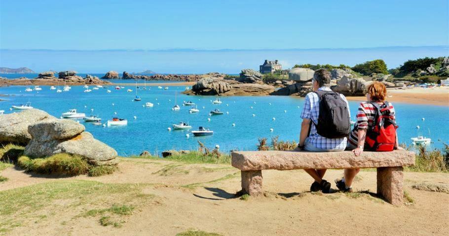Camping maeva Respire Le Village Perrosien Esterno foto
