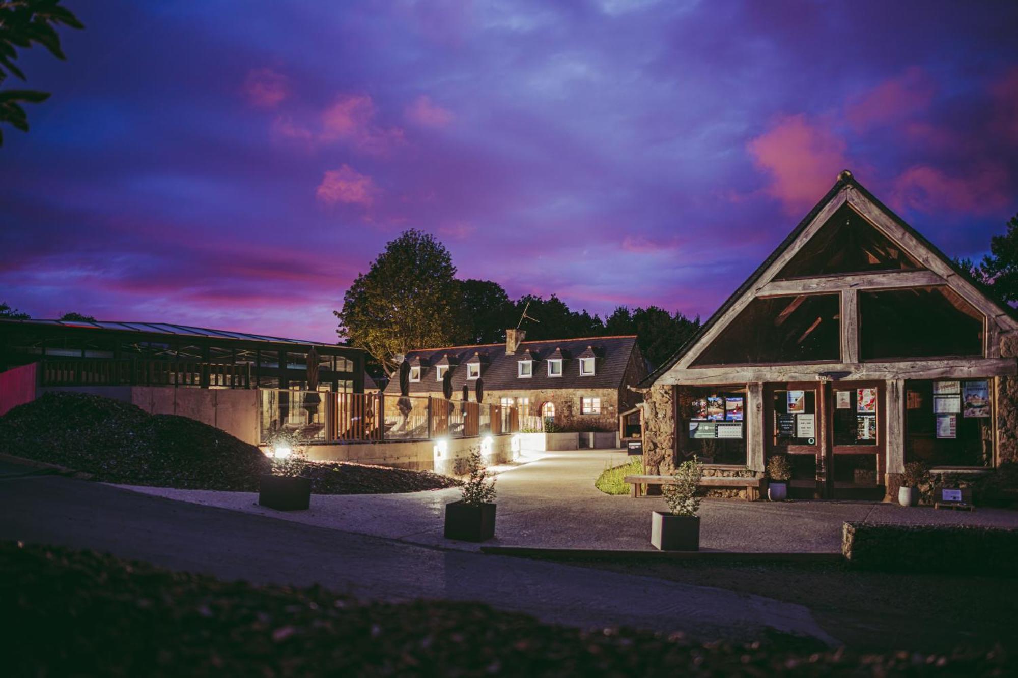 Camping maeva Respire Le Village Perrosien Esterno foto